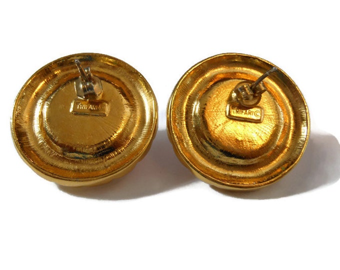 FREE SHIPPING Crown Trifari earrings, 1960s gold circle button earrings with white lucite cabochon center surrounded by gold rope like frame