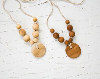 Simple Nursing Necklace with Pendant - Applewood, Juniperwood - Baby Teether, Breastfeeding, Babywearing - FrejaToys