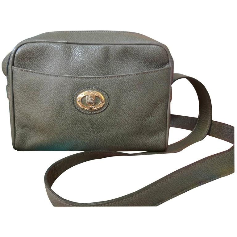 Vintage Burberry khaki leather shoulder bag with the iconic