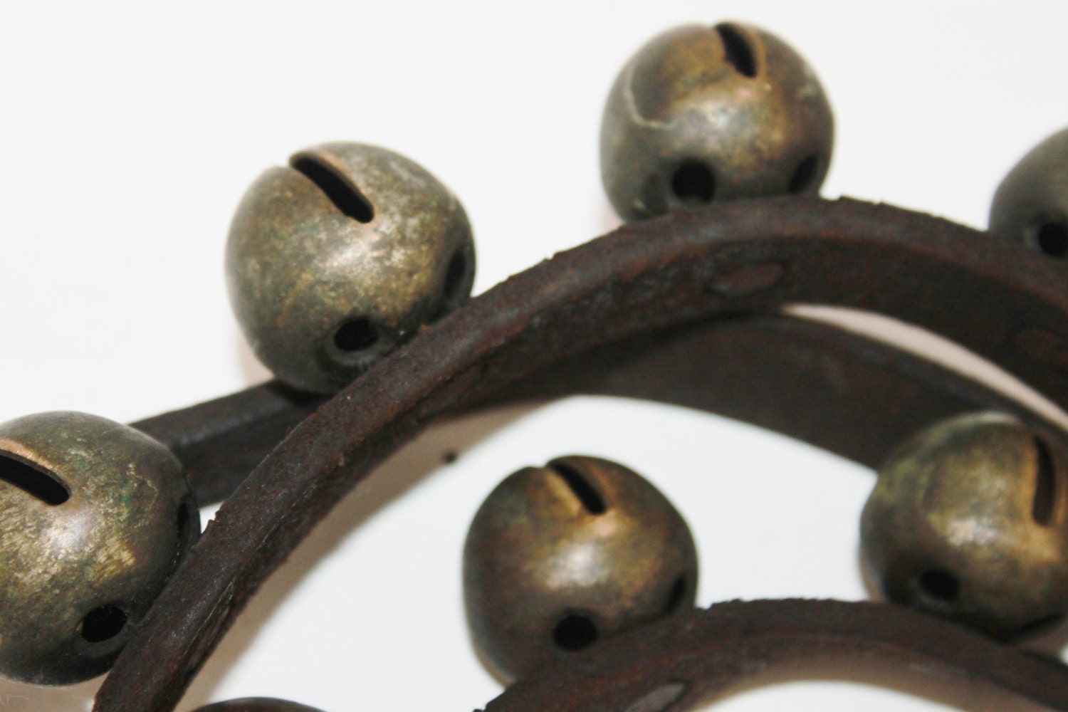 Antique Set of 20 Brass Sleigh Bells, Vintage Sleigh Bells, Jingle Bells