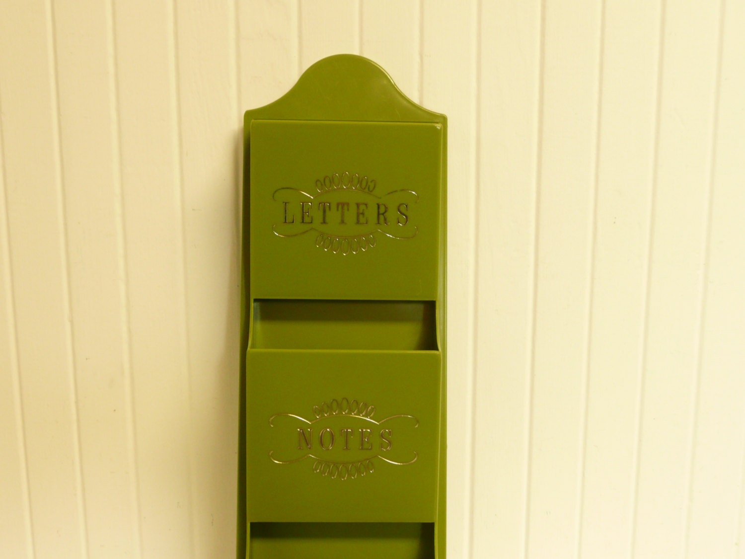 1960s Olive Green Plastic Wall Caddy, Letter Notes Memo Holder, Display