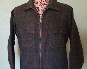 Items similar to Red Vintage Woolrich Woman Coat Plaid Wool Lined