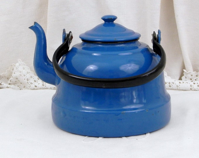 Vintage French Enamelware Blue Kettle, French Country Decor, Vintage Kitchenalia, Kitchenware, Retro Home Interior, Cooking, Blue Kitchen Vintage French Enamelware Blue Kettle, French Country Decor, Vintage Kitchenalia, Kitchenware, Retro Home Interior, Cooking, Blue Kitchen