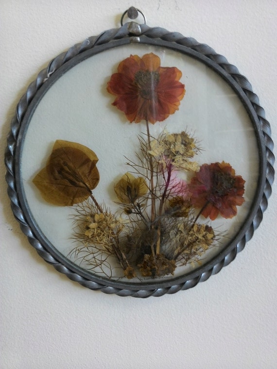 Round Glass Silver Tone Framed Dried Flowers Pressed Flowers