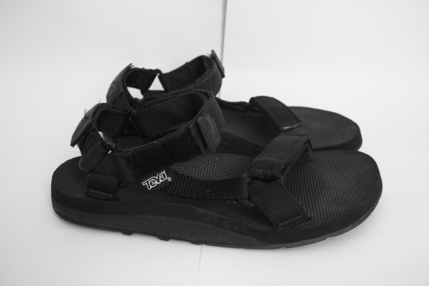 styling teva sandals