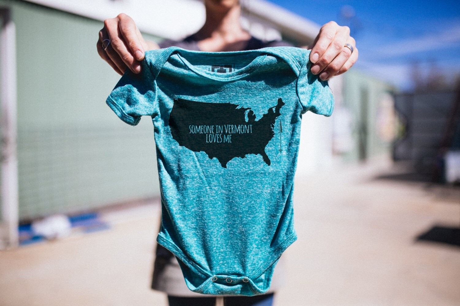 VERMONT Baby Someone Loves Me / Vermont Infant Outfit