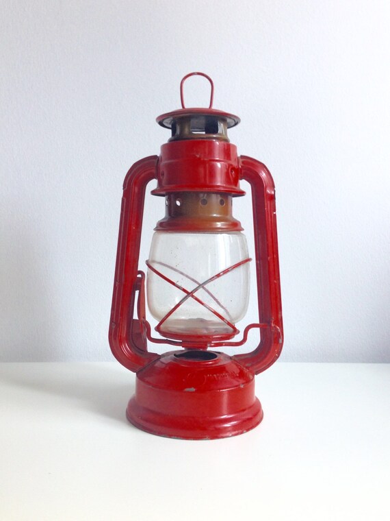 RED OIL LAMP60sKerosene latern Metal red oil lamp Vintage