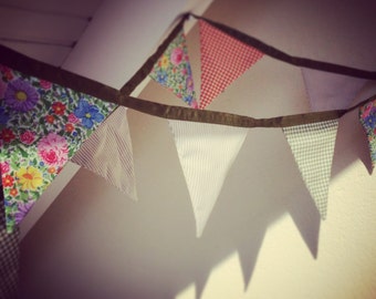 Fabric bunting banner, Floral garland, Wedding, Hochzeit, Tea Party, home decor, Shabby Chic fabric vintage floral flags, Decorative String
