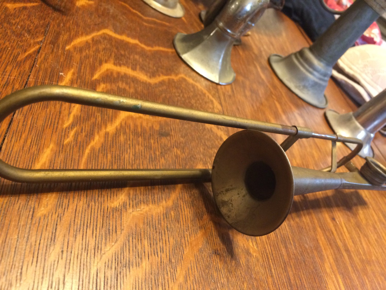 Antique Horn Age and Type Unkown Works Fine by PaintedLadyAntiques