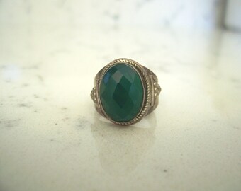 Vintage Natural Green Chrysoprase Ring in Sterling Silver