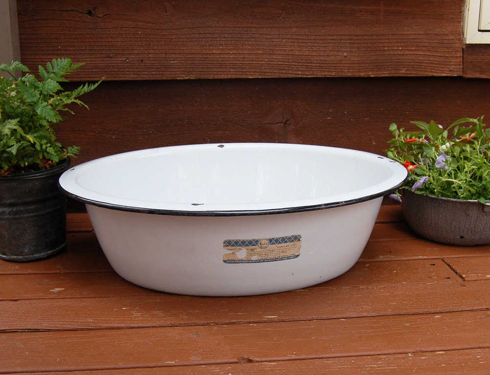 Enamel Tub Enamelware Basin Large White Oval by PineSpringsCottage