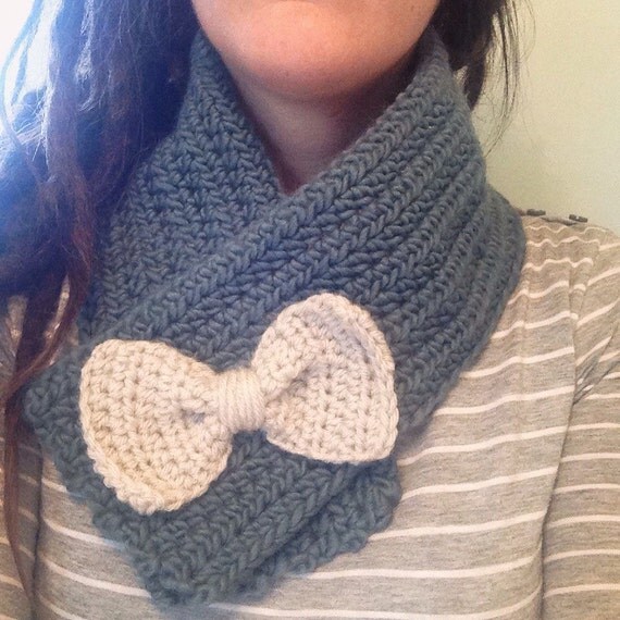 Items similar to Scarf with bow detail, crochet on Etsy