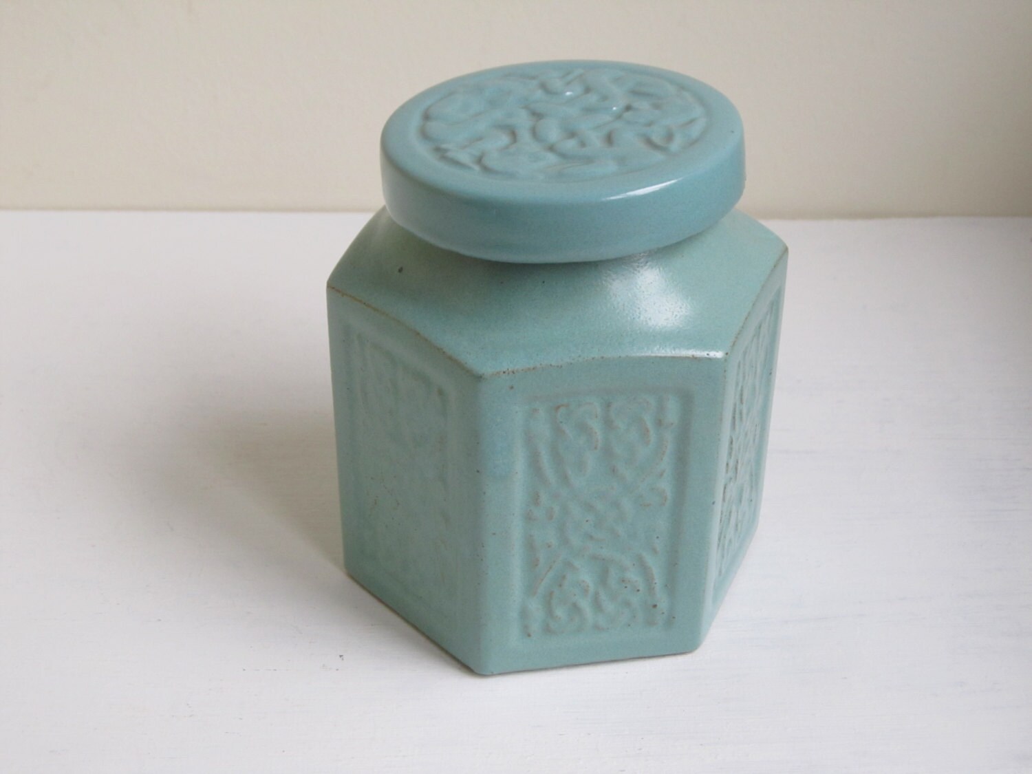 Tyn Llan Welsh studio pottery jar, vintage teal aqua mint green hexagonal tea caddy, trinket pot