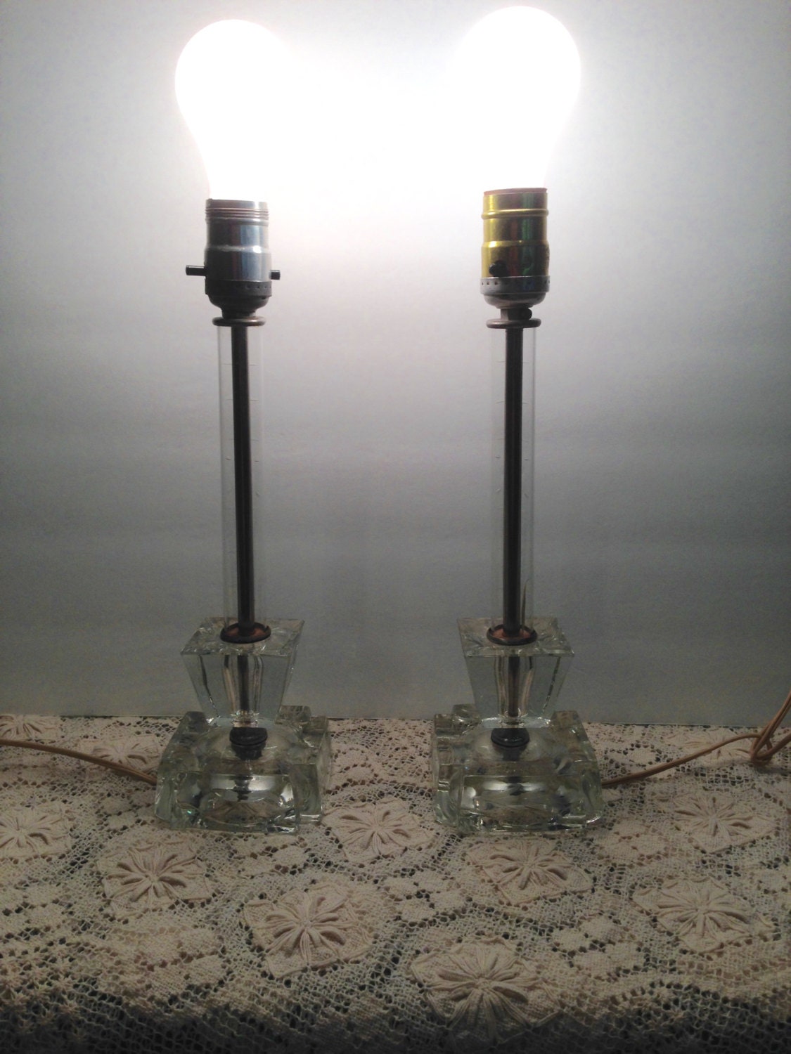 Leviton Etched Clear Glass Lamp Mid Century Solid Art Glass