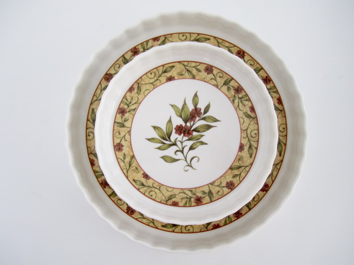 Royal Doulton England Cinnabar Fine Bone China Tableware, Quiche Set