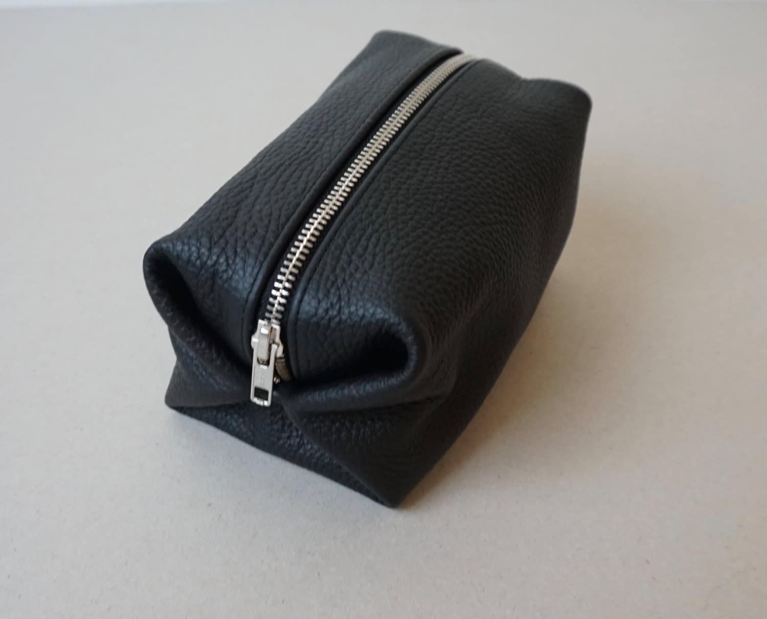 Black Calf Leather Cosmetic Bag / Leather Makeup Case / Lined