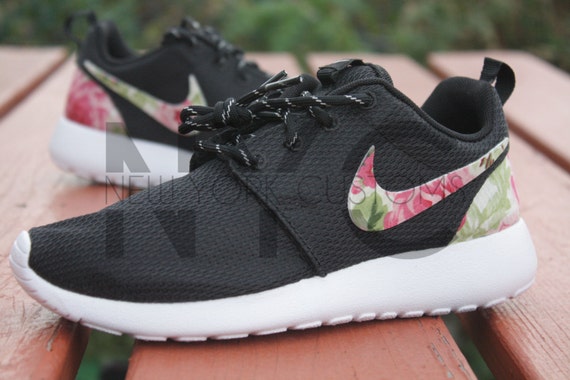 nike roshe run floral cyan