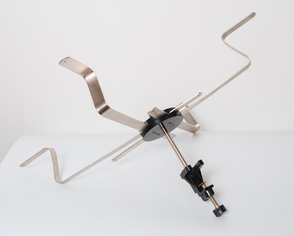 Vintage Large folding metal Yarn Winder, Yarn Swift, knit accessory