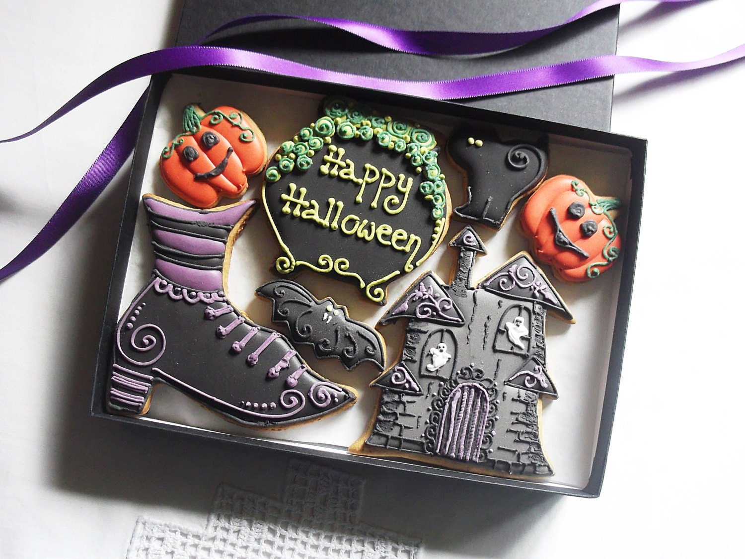 Halloween Cookie / Biscuit Gift Box by CookieArtLondon on Etsy