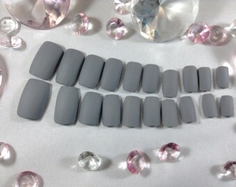 matte press on nails,fake nails,false nails,glue on nails,coffin nails,short nails,matt nails,mat nails,unshiny nails,matte nude,matte gray