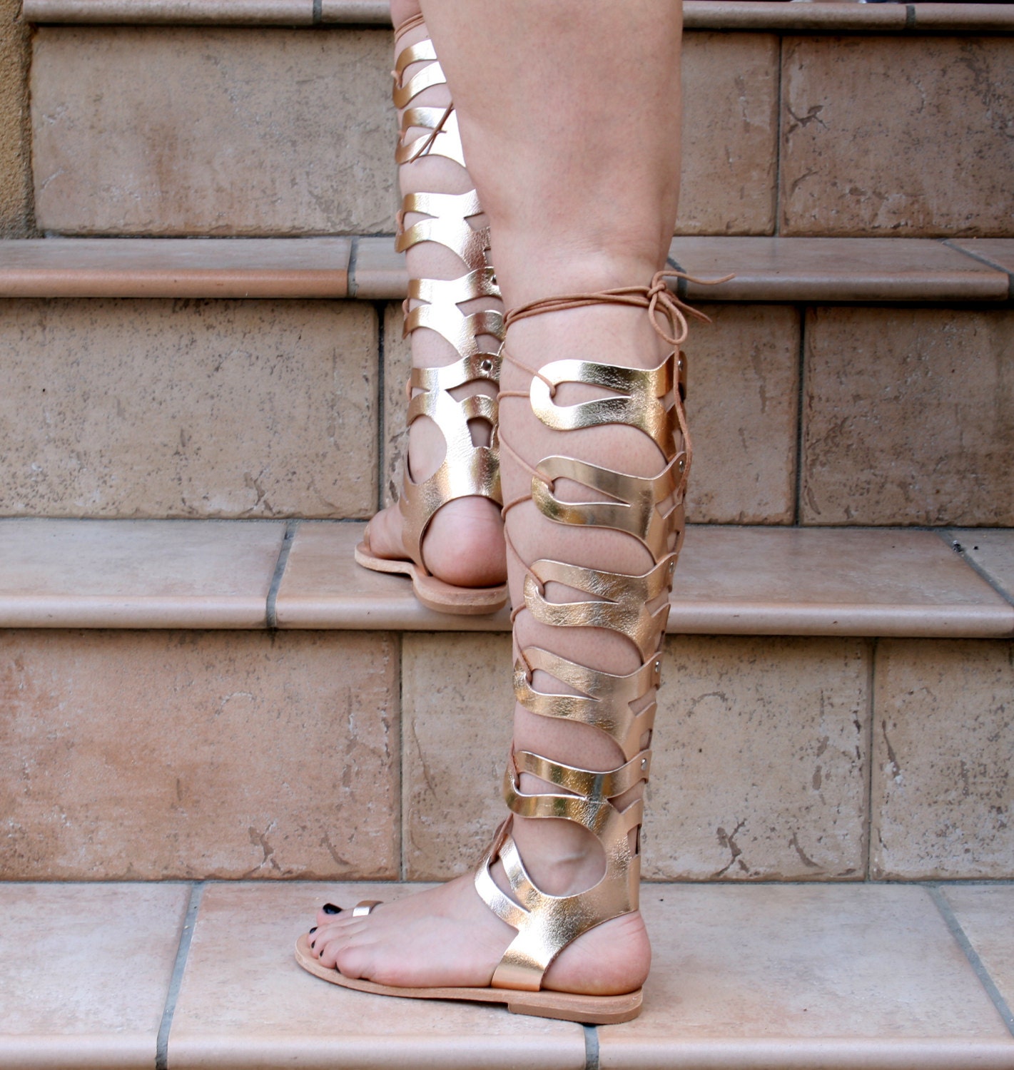 leather knee high gladiator sandals flat toe ring by gothspecks
