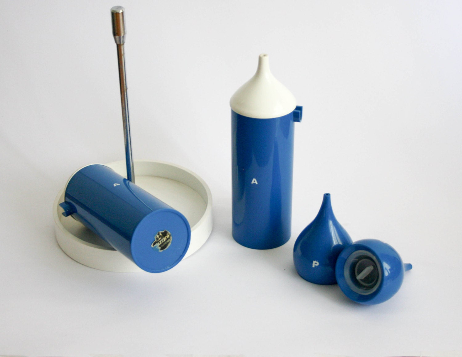 Retro Guzzini Condiment Cruet Set Italian 1960's Orange