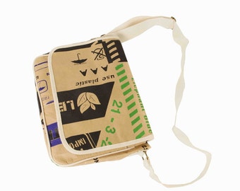 Messenger Paper Bag made of water-resistant recycled paper