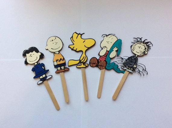 Items similar to 5 Snoopy characters cupcake/cake toppers ...