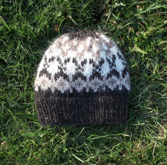 Hand knitted Icelandic wool hat