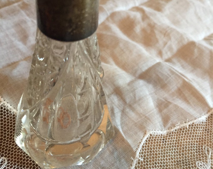 Crystal Vintage Silver Lid Perfume Bottle, Silver Bottle, Crystal perfume Bottle, Women's Fragrance Bottle, Small Beauty Bottle, Cut Crystal