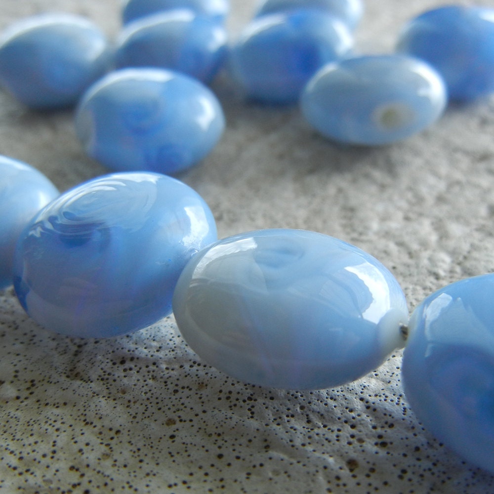 Light Blue Glass Swirl Beads 4