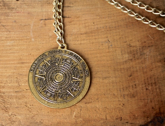 aztec-calendar-necklace-medallion-necklace-calendario