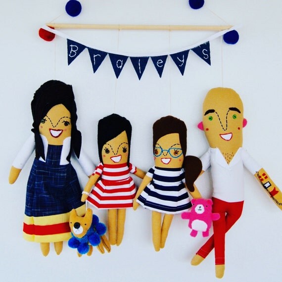 Wall Hanging Family of Four Personalized Made to Order