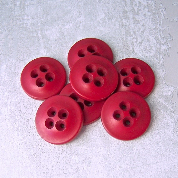 Red Vintage Sewing Buttons 22mm 7 VTG NOS Crimson Scarlet Cardinal Red Plastic Buttons 7/8