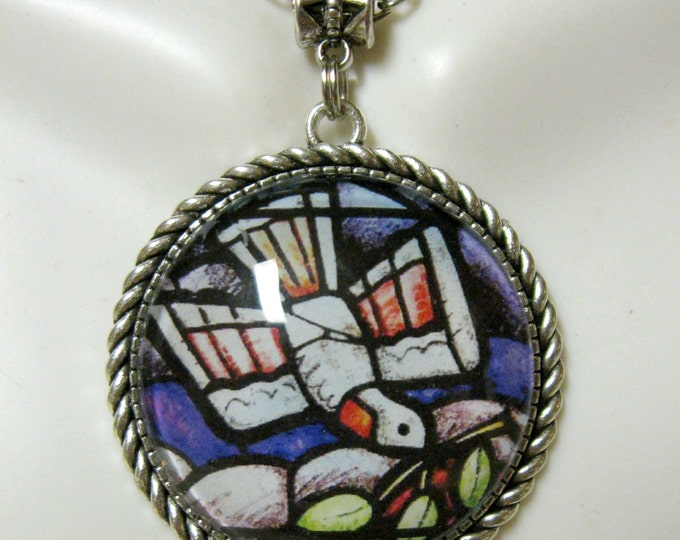 Dove of peace pendant and chain - AP25-050