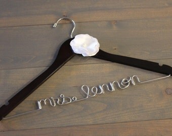 Wire Name Hanger, Wedding Dress Hanger, Personalized Hanger, Bride Hanger, Wedding Day Hanger, Engagement Gift, Bridal Gown Hanger