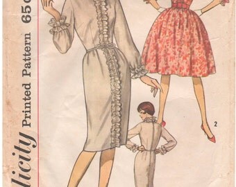 1962 - Simplicity 4544 Vintage Sewing Pattern Size 16 Bust 36 One Piece Dress Round Neckline Ruffle Detail Slim Gathered Skirt