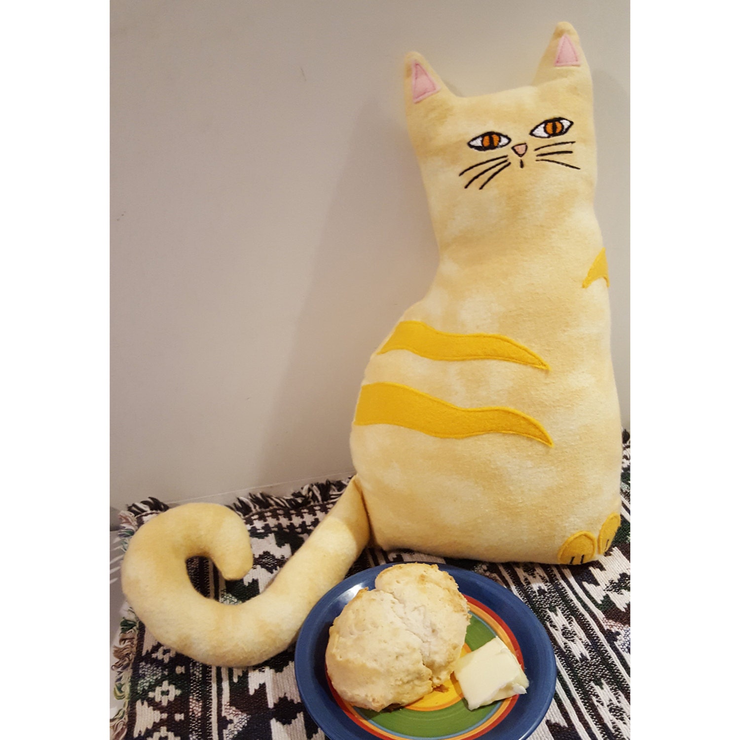 cat biscuit pillow