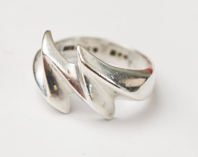 Sterling Ring - silver Abstract Modern - Wave - size 8 - Mexico - Taxco