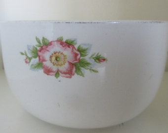 Vintage Hall China Rose White 6" Mixing Bowl / Serving Bowl **Epsteam