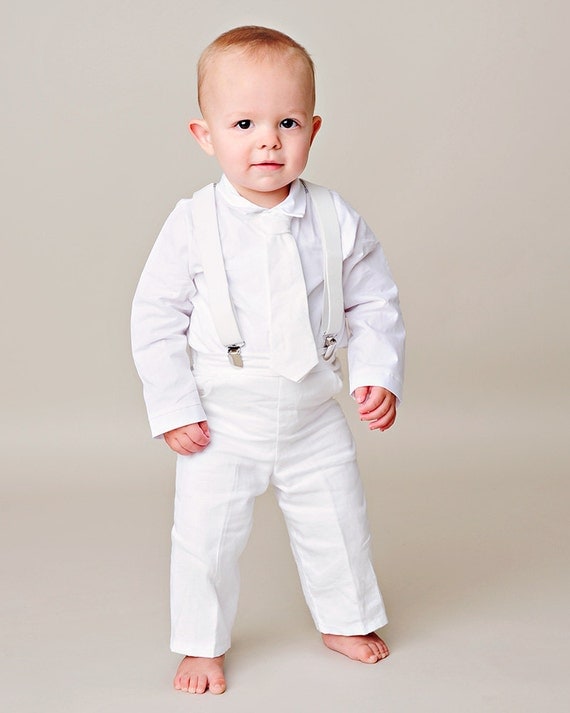 Baby boy suits with suspenders Boys Knickers Suits are a vintage formal look that is perfect for a wedding, Easter, or any formal event. Our boys knicker suit sets come complete with knicker pants, matching boys suspenders, boys dress shirt, boys bow tie. and a boys hat.