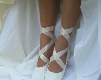Lace Ballerina Style Bridal Shoe, Ivory Lace Flat Wedding Shoe, Lace Bridal Flat Shoe,Ivory Bridal Flat,Cream Bridal Shoe,Off White Slipper