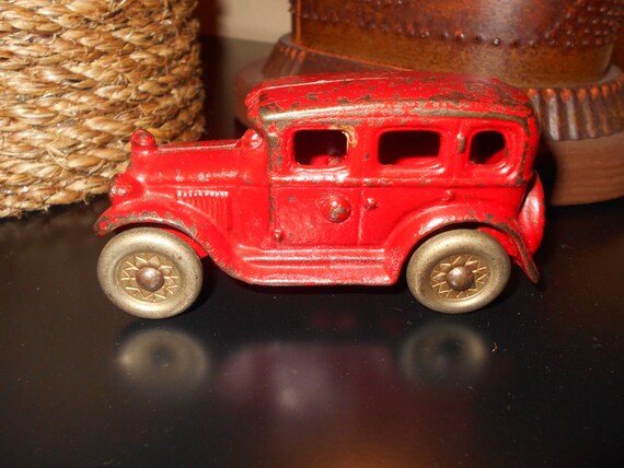 old cast iron toy cars