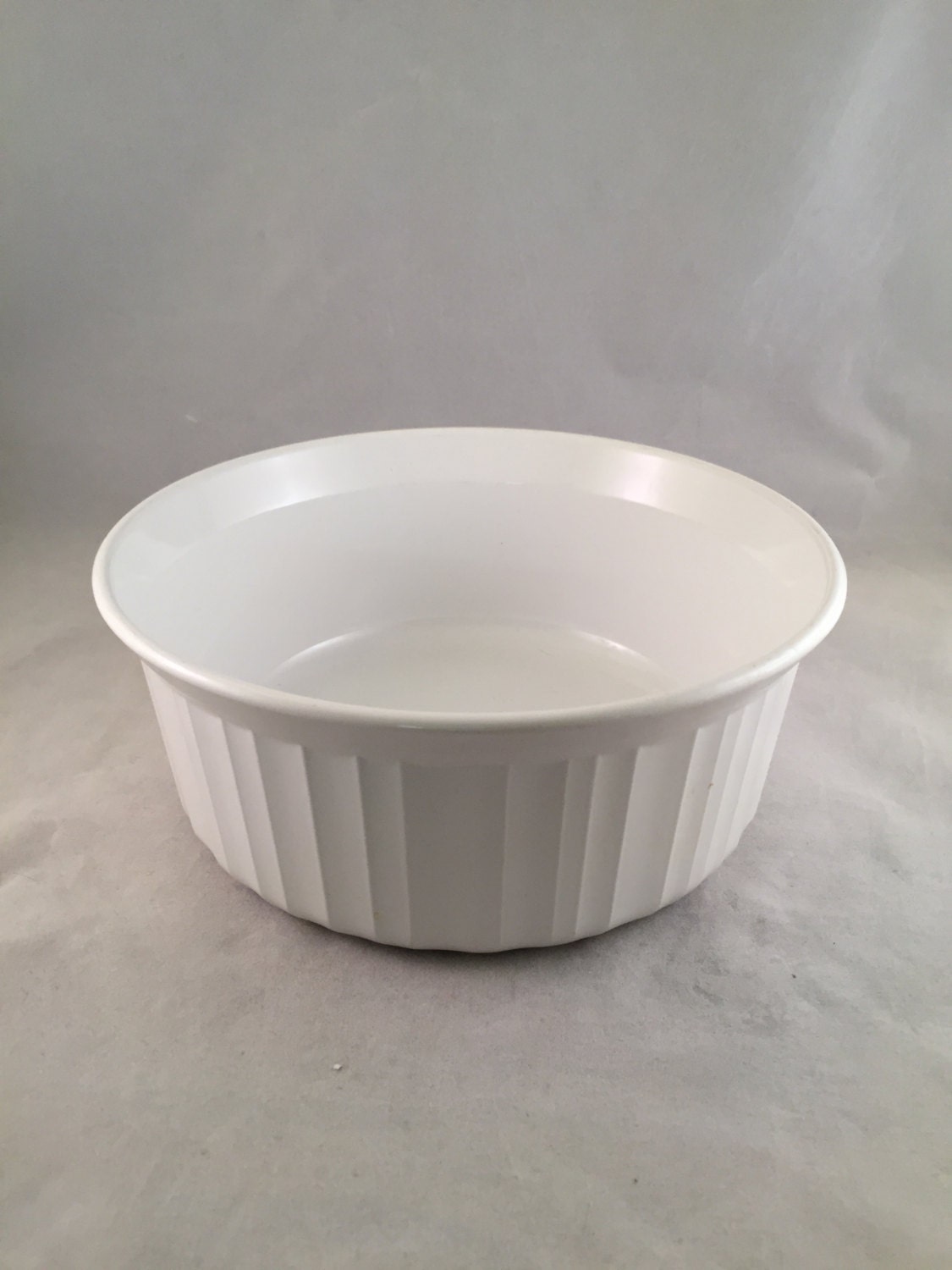 Corning Ware French White Casserole Dish 11/2 Quart Round Haute Juice