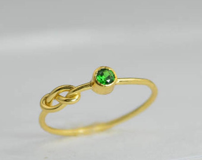 14k Gold Emerald Infinity Ring, 14k Gold Ring, Stackable Rings, Mother's Ring, May Birthstone, Gold Infinity Ring, Gold Knot Ring
