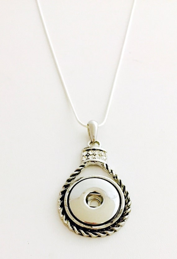 Snap Jewelry Snap Pendant Necklace on an 18 inch by WAHMTeam