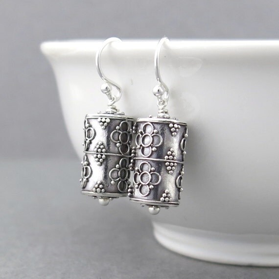 unpainted ceramic chess sets