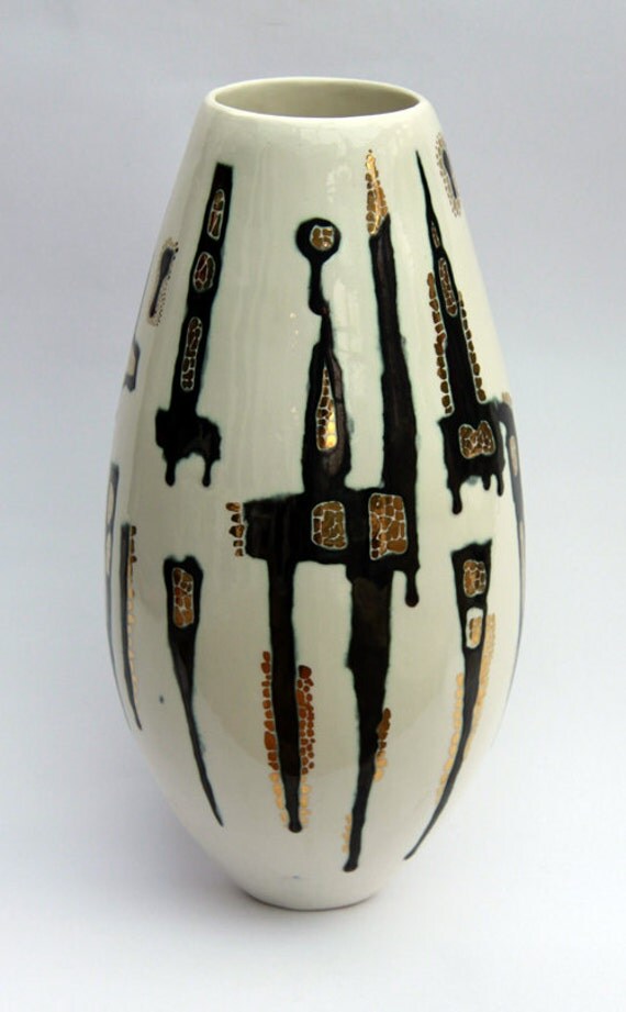 Ceramic pot with gold lustre. by claireceramics on Etsy