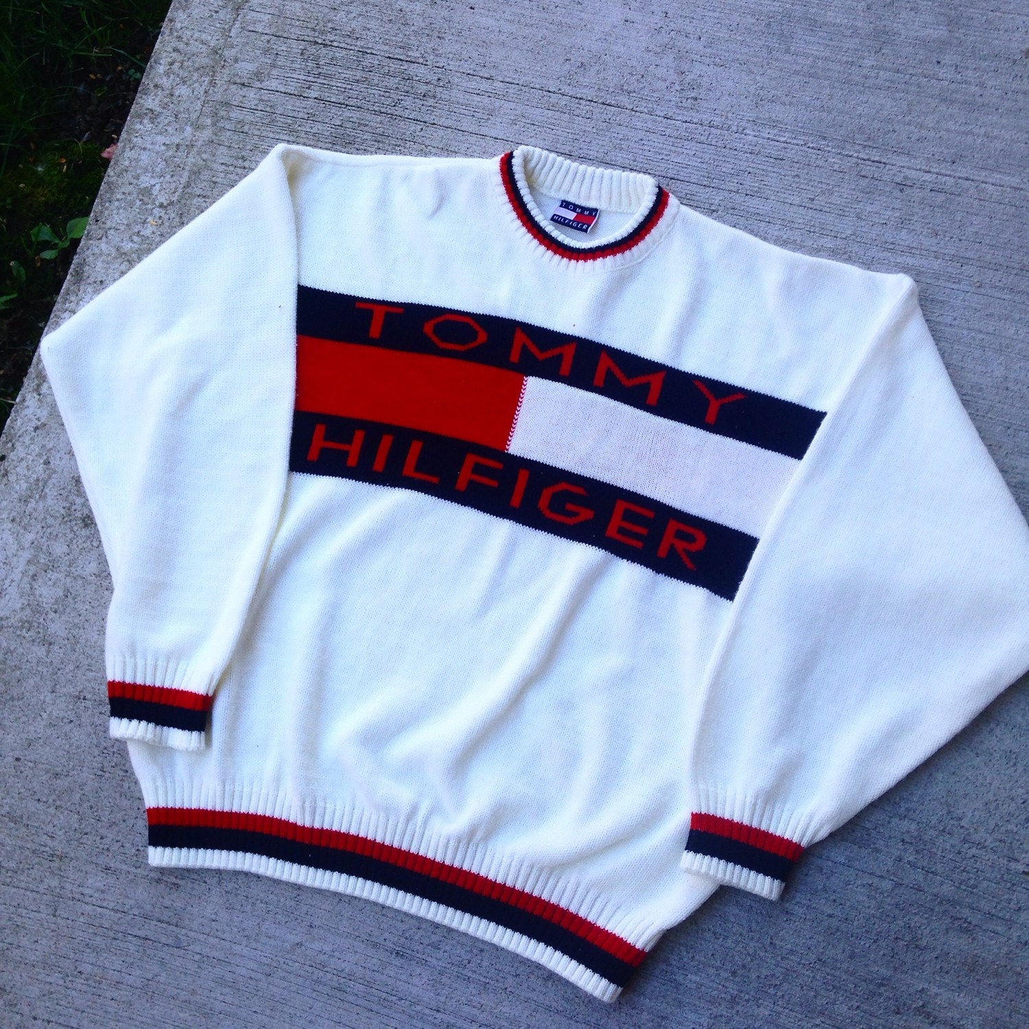  Vintage  90 s Tommy  Hilfiger  Knit Sweater Big Logo