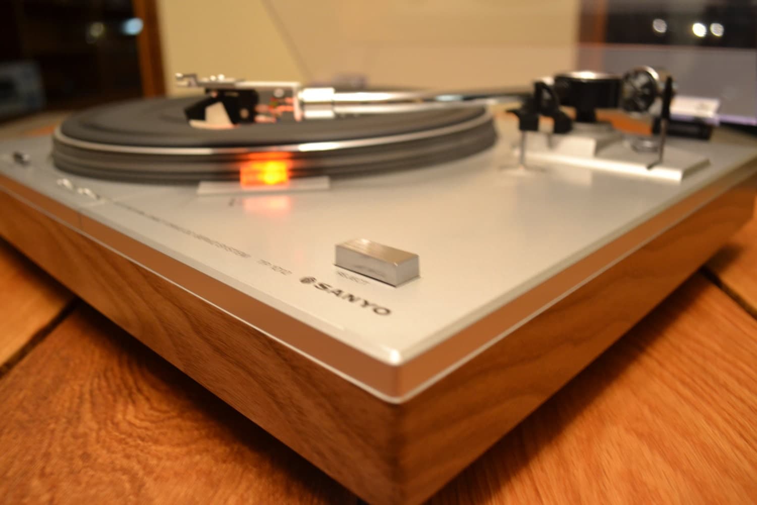 Sanyo TP1012 Vintage Turntable